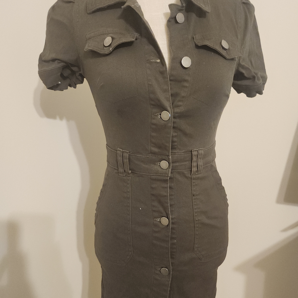 Tinseltown Sexy  Dark Green Top